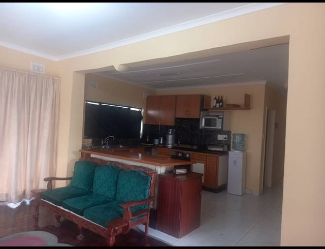 5 BEDROOM FREEHOLD FOR SALE IN NEWHOLME
